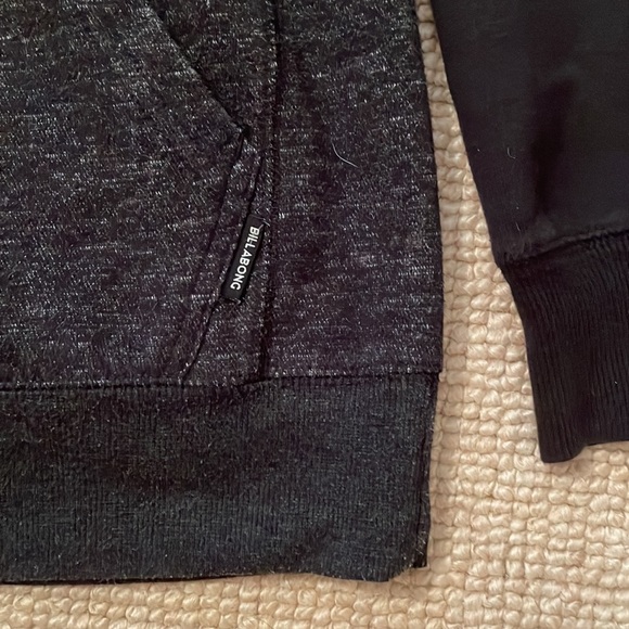Billabong junior size Large hoodie in dark grey and black - Picture 4 of 8